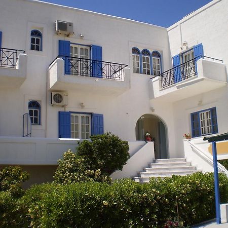 Barbara II Hotel Agia Marina  Buitenkant foto