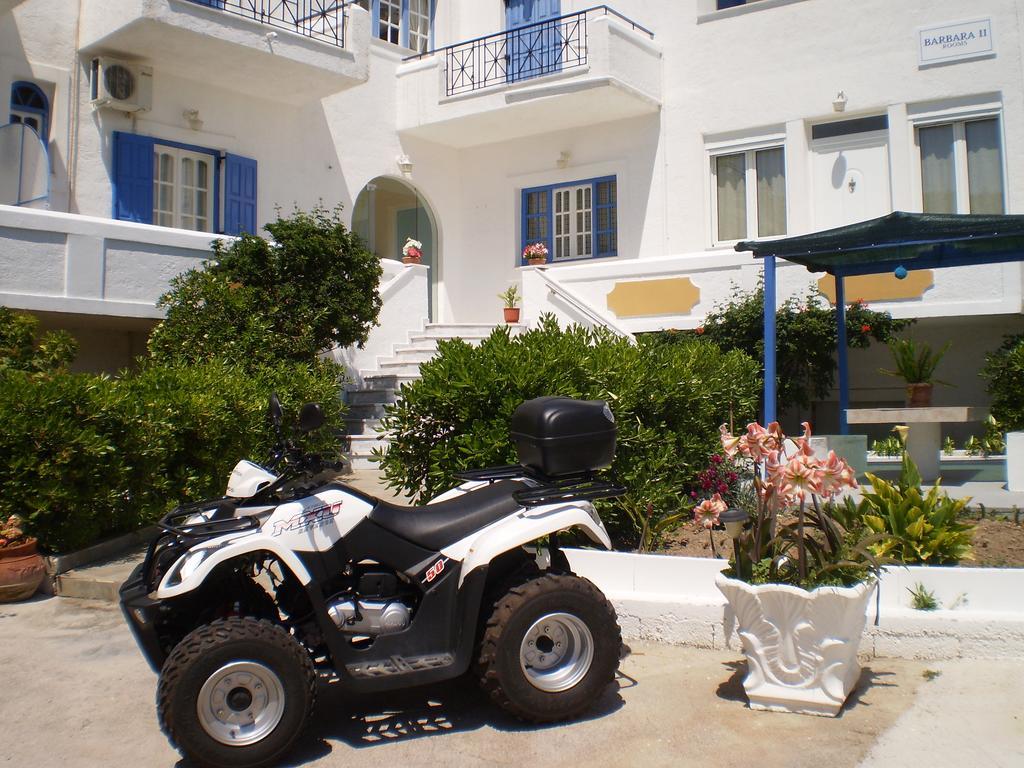 Barbara II Hotel Agia Marina  Buitenkant foto