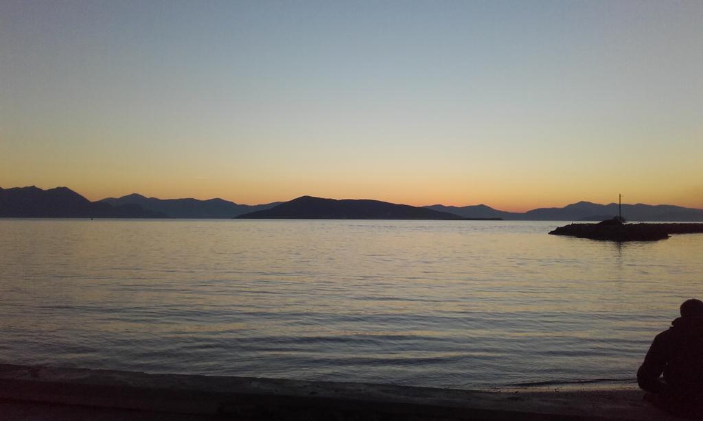 Barbara II Hotel Agia Marina  Buitenkant foto